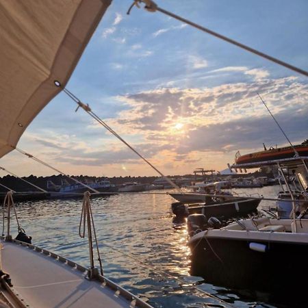 Dormire In Barca A Vela Maratea Kültér fotó
